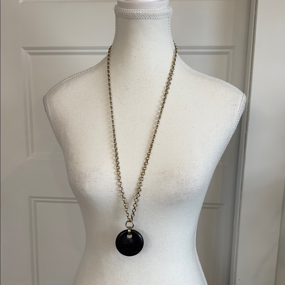 Elegant Black Pendant Necklace